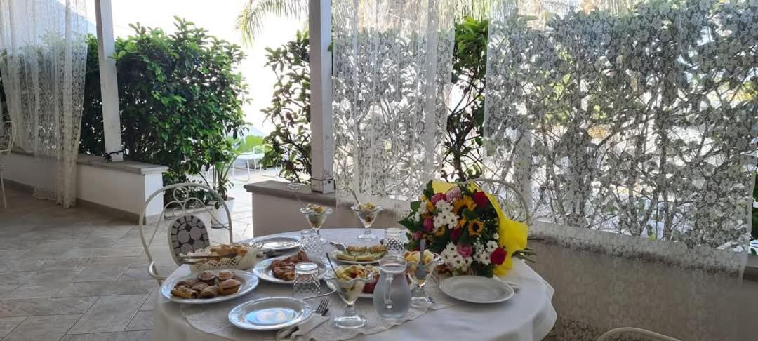 Casa Poesia Bed & Breakfast Torre San Giovanni Ugento Bagian luar foto